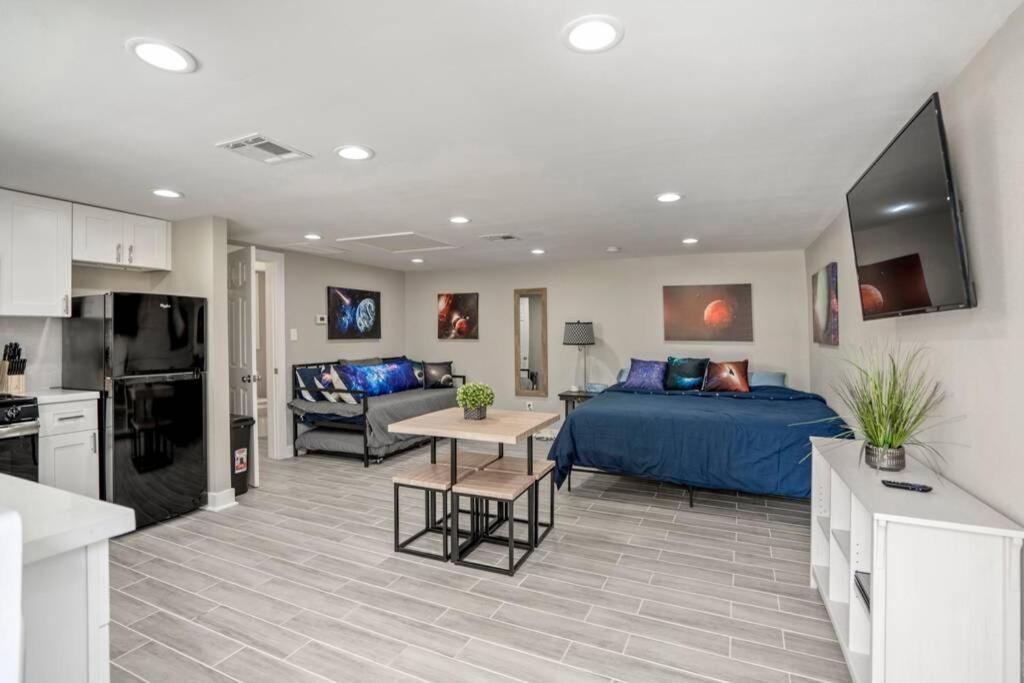 Cosmic Studio At North Downtown Houston Exterior foto