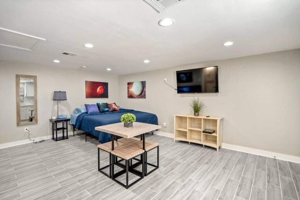 Cosmic Studio At North Downtown Houston Exterior foto